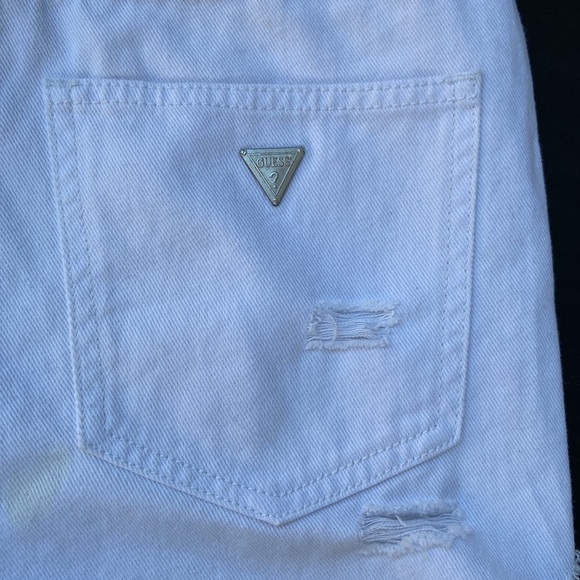 New GUESS High Rise Destroyed White Denim Short SZ 27 - Picture 3 of 7